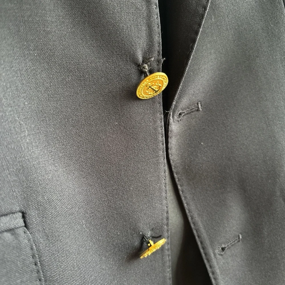 Vineyard Vines Dark Navy Blazer with Gold Buttons Kids - Unisex Size 12 - Picture 7 of 7